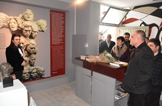 Cumhuriyet heykellerinin dünyaca ünlü sanatçısı Tankut Öktem anılıyor